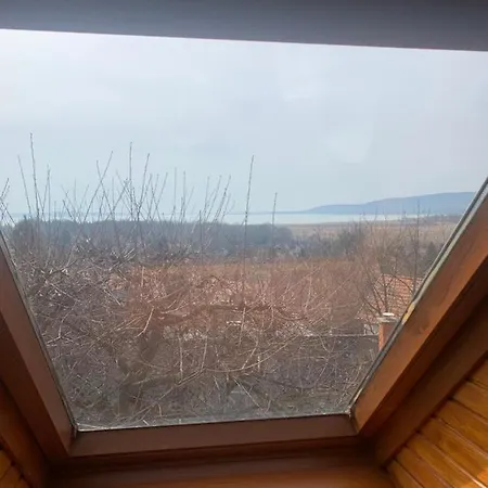 Szigligeti Marika Apartman Apartman *